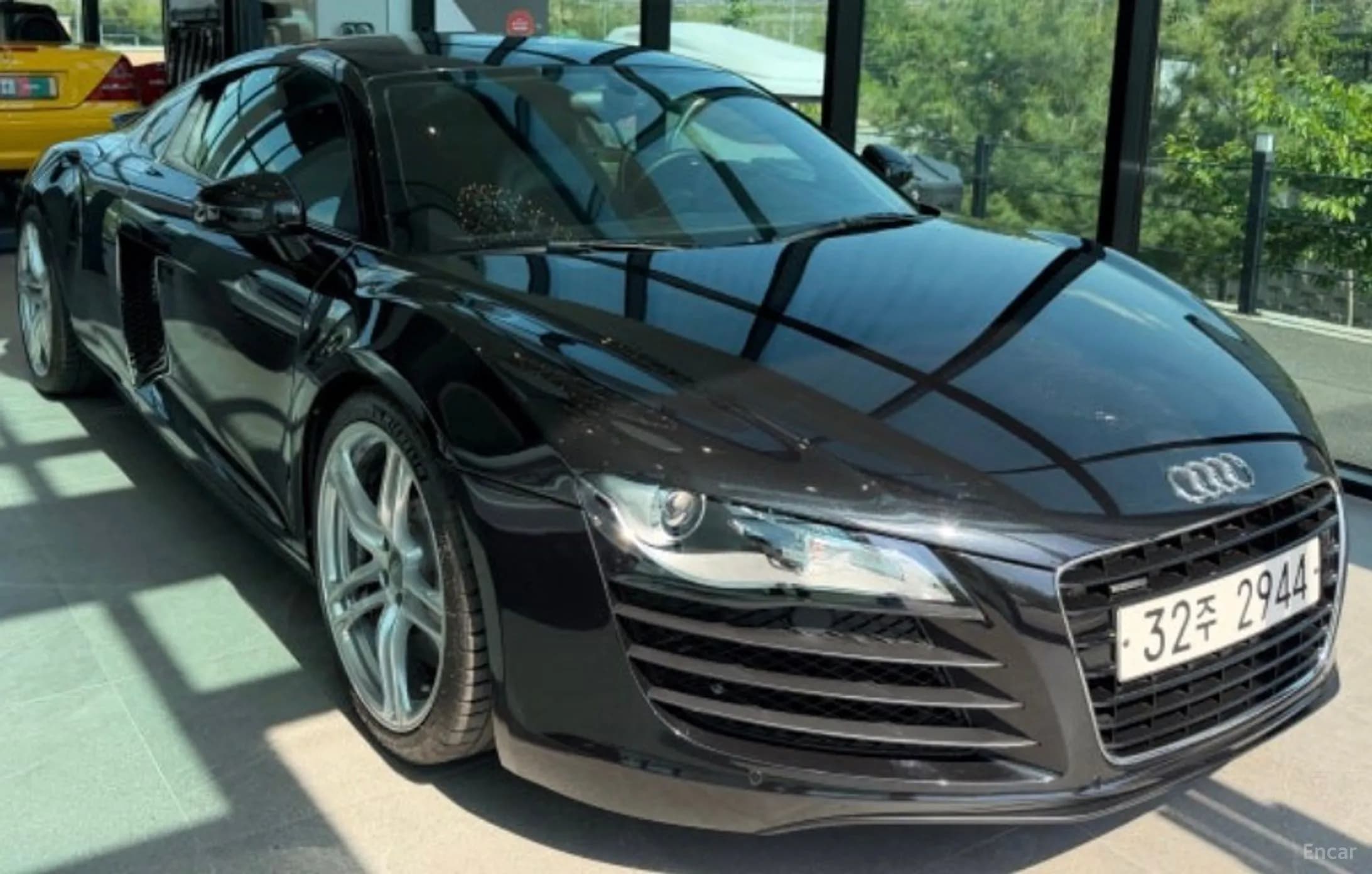 R8