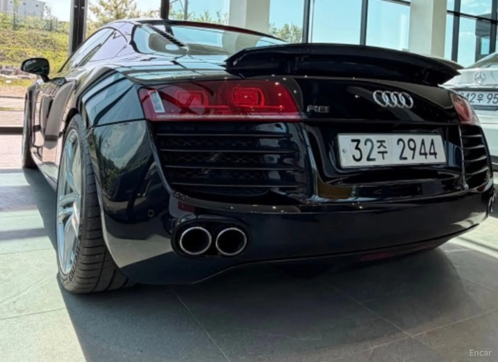 R8