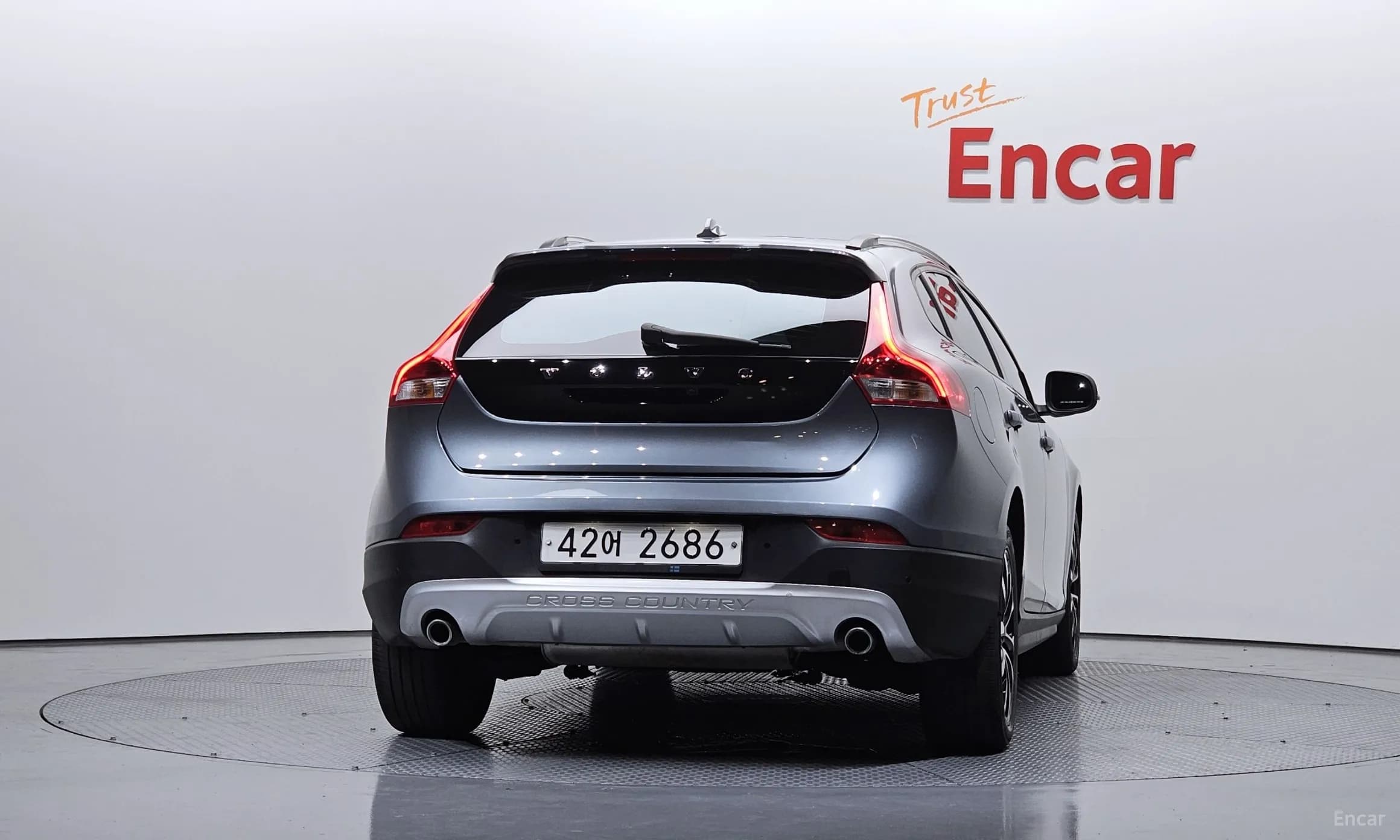 V40 Cross Country