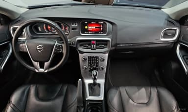V40 Cross Country