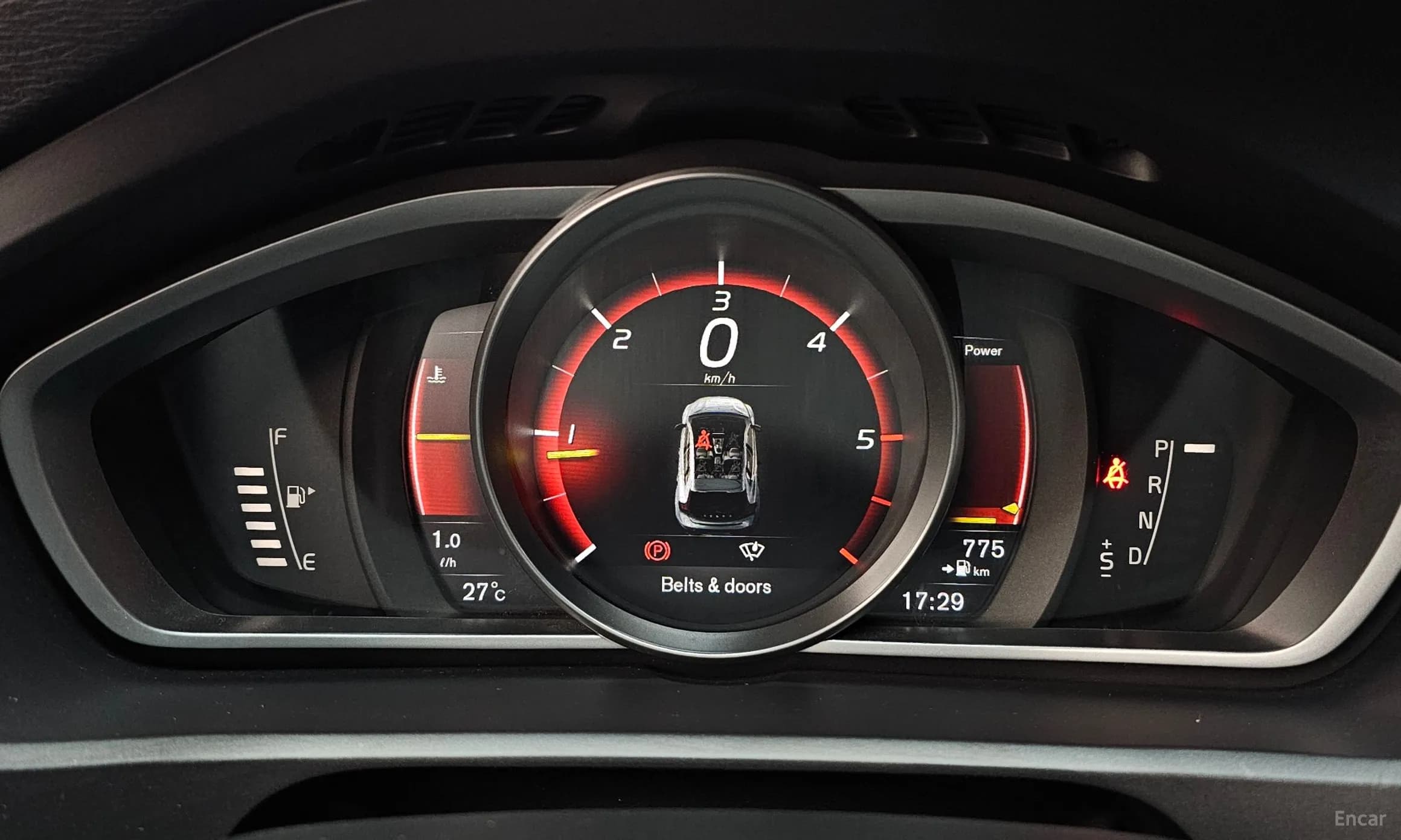 V40 Cross Country