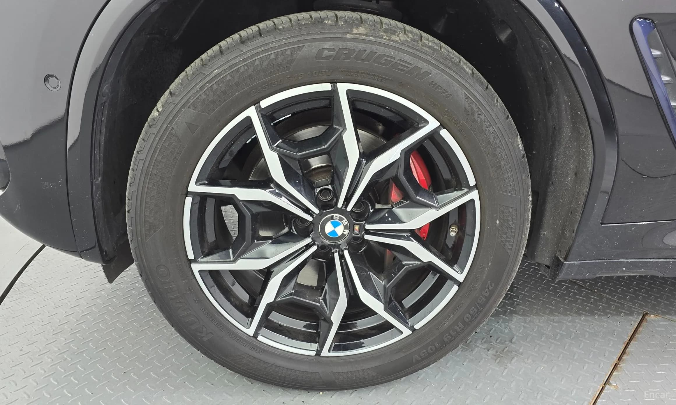 X3 (G01)