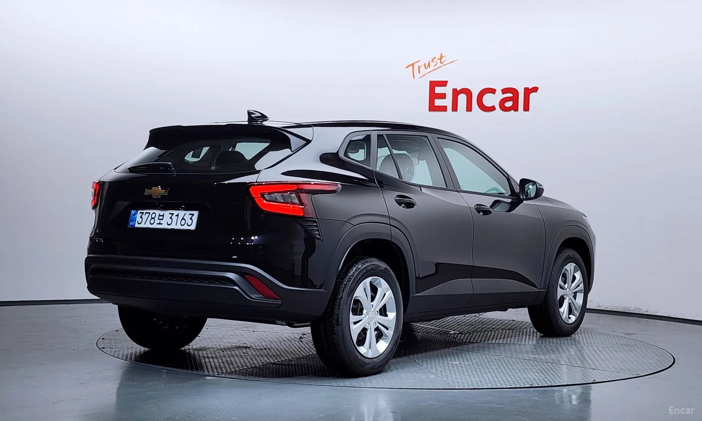 Trax Crossover
