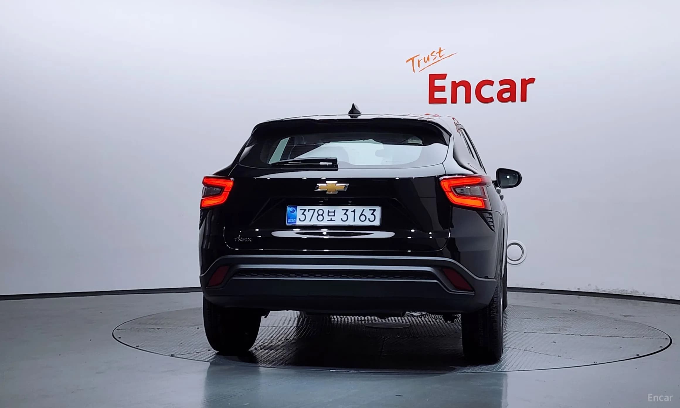 Trax Crossover