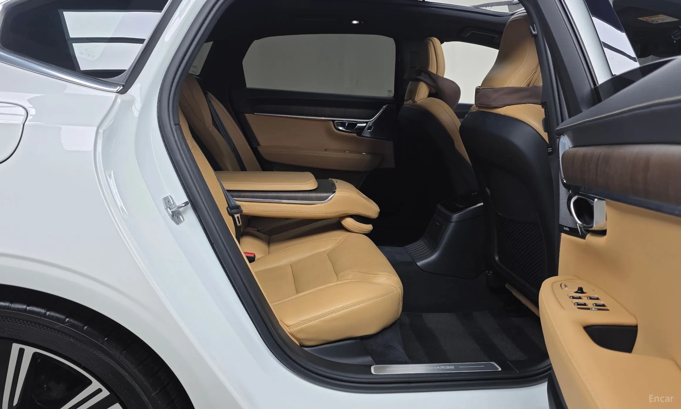 S90