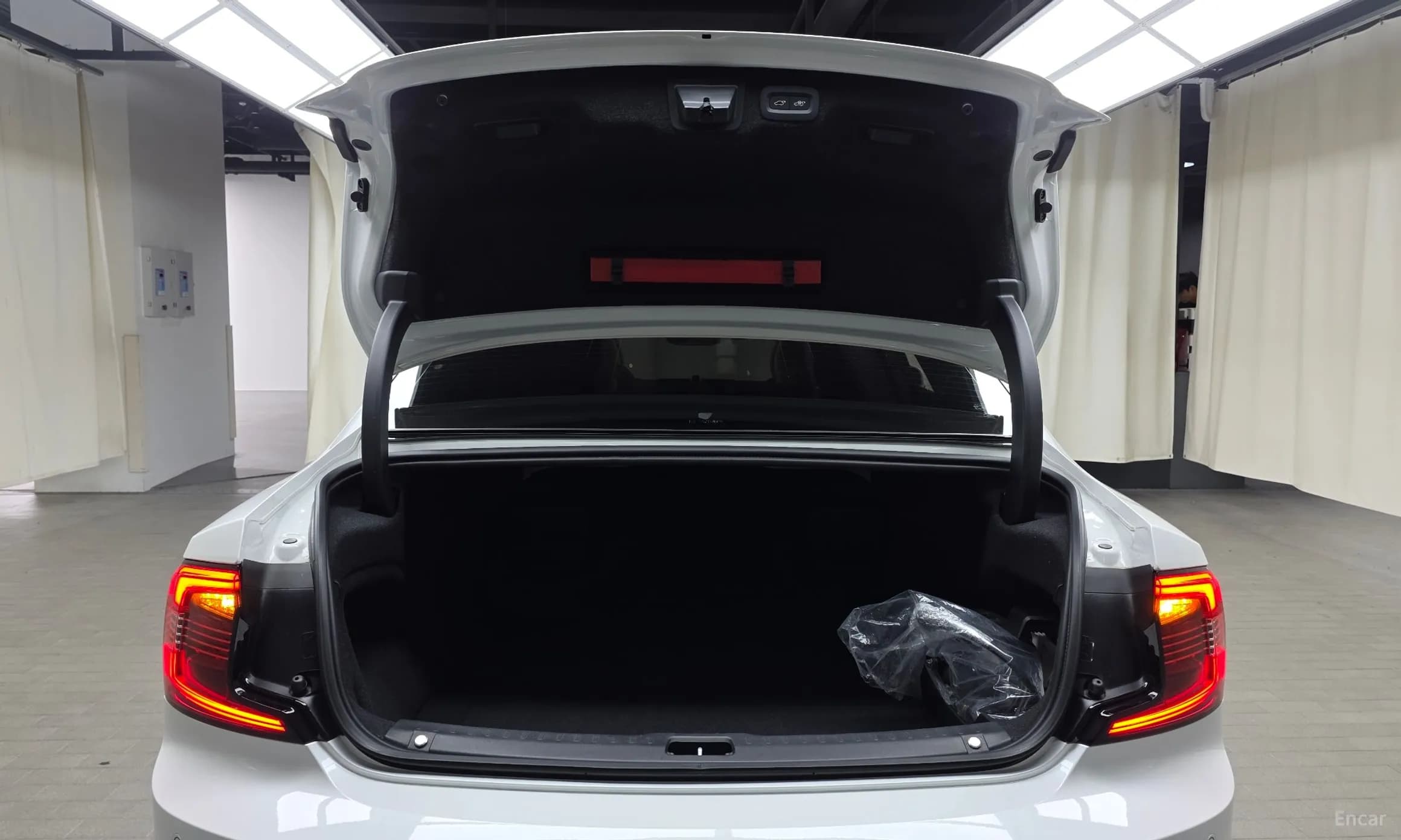 S90
