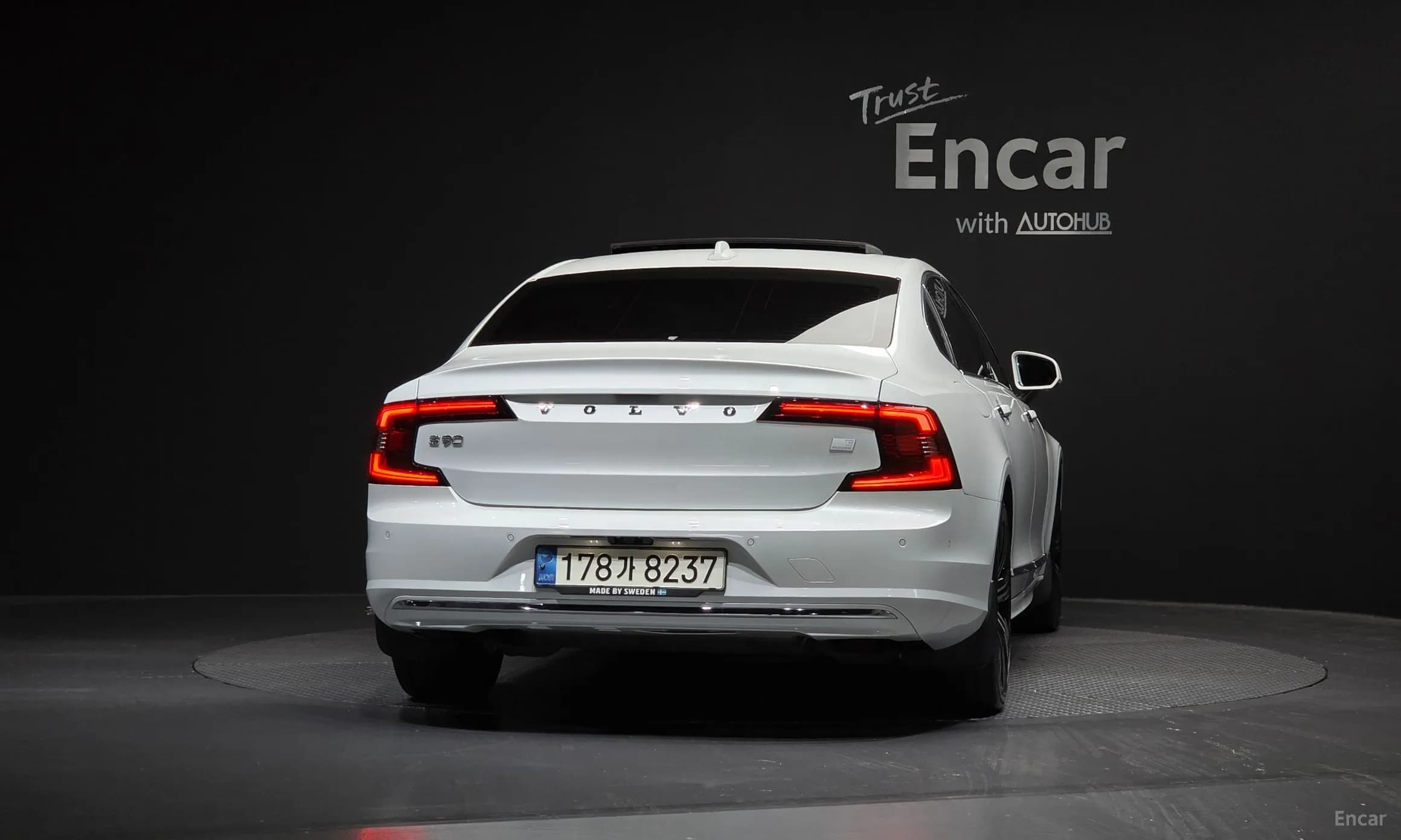 S90