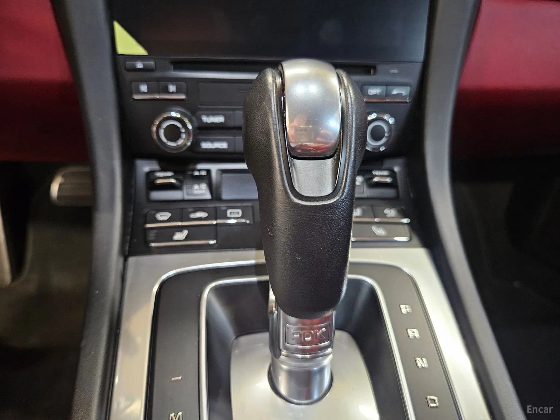 910