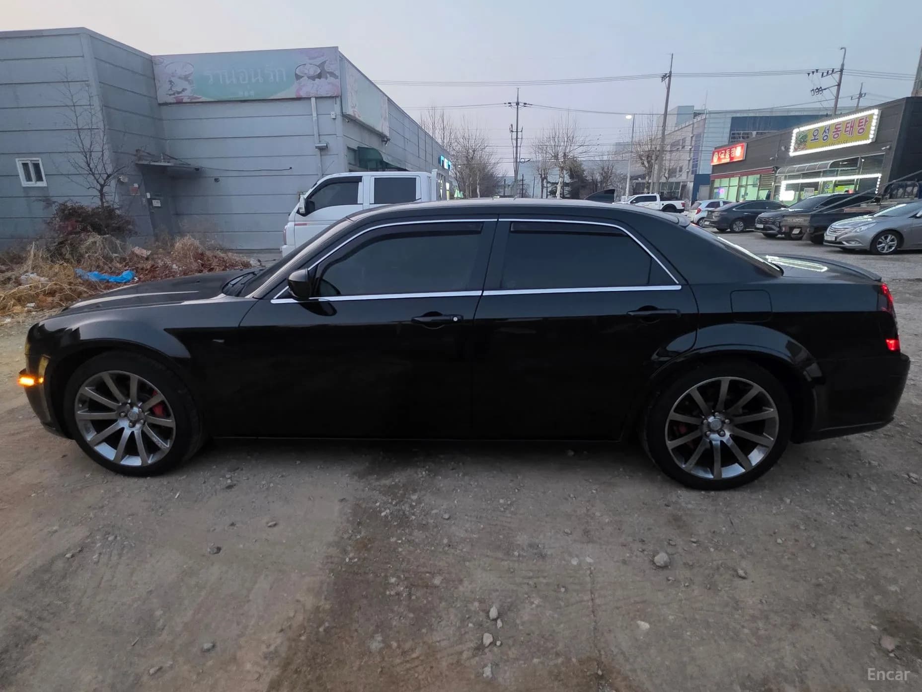 300C
