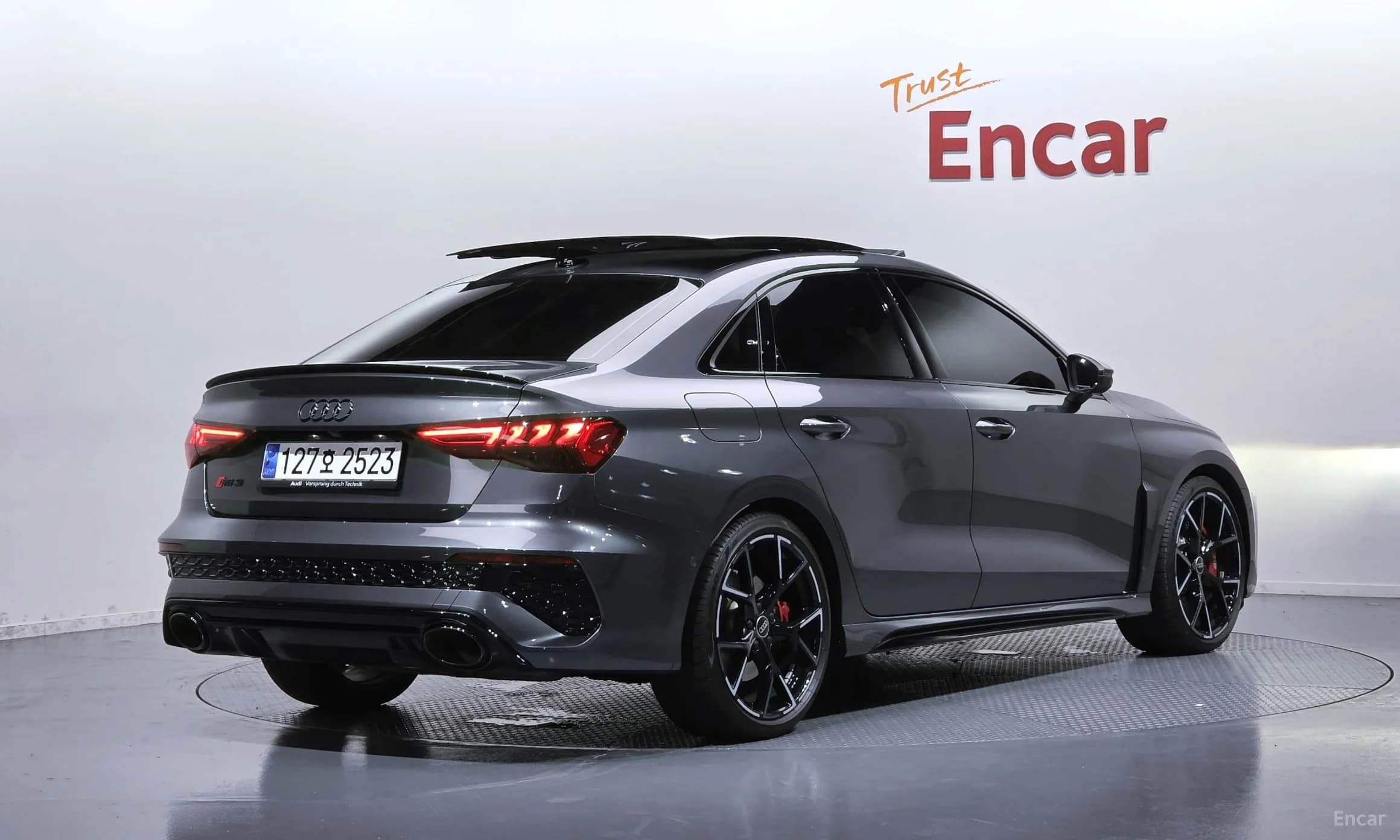 RS3 (8Y)