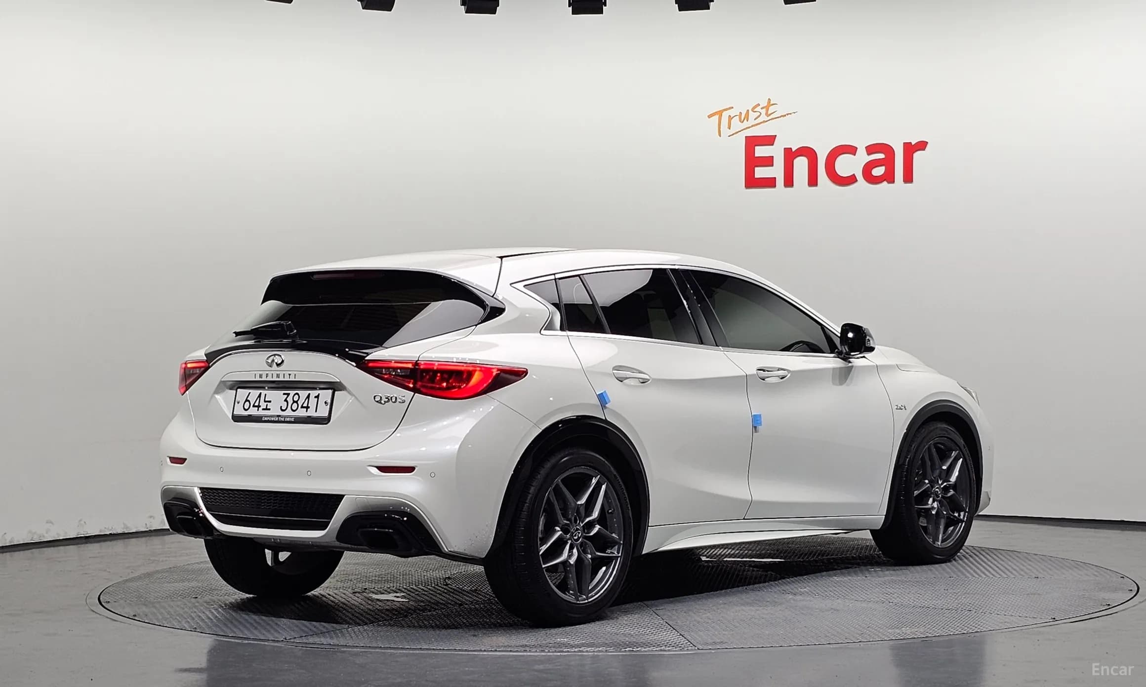 Q30