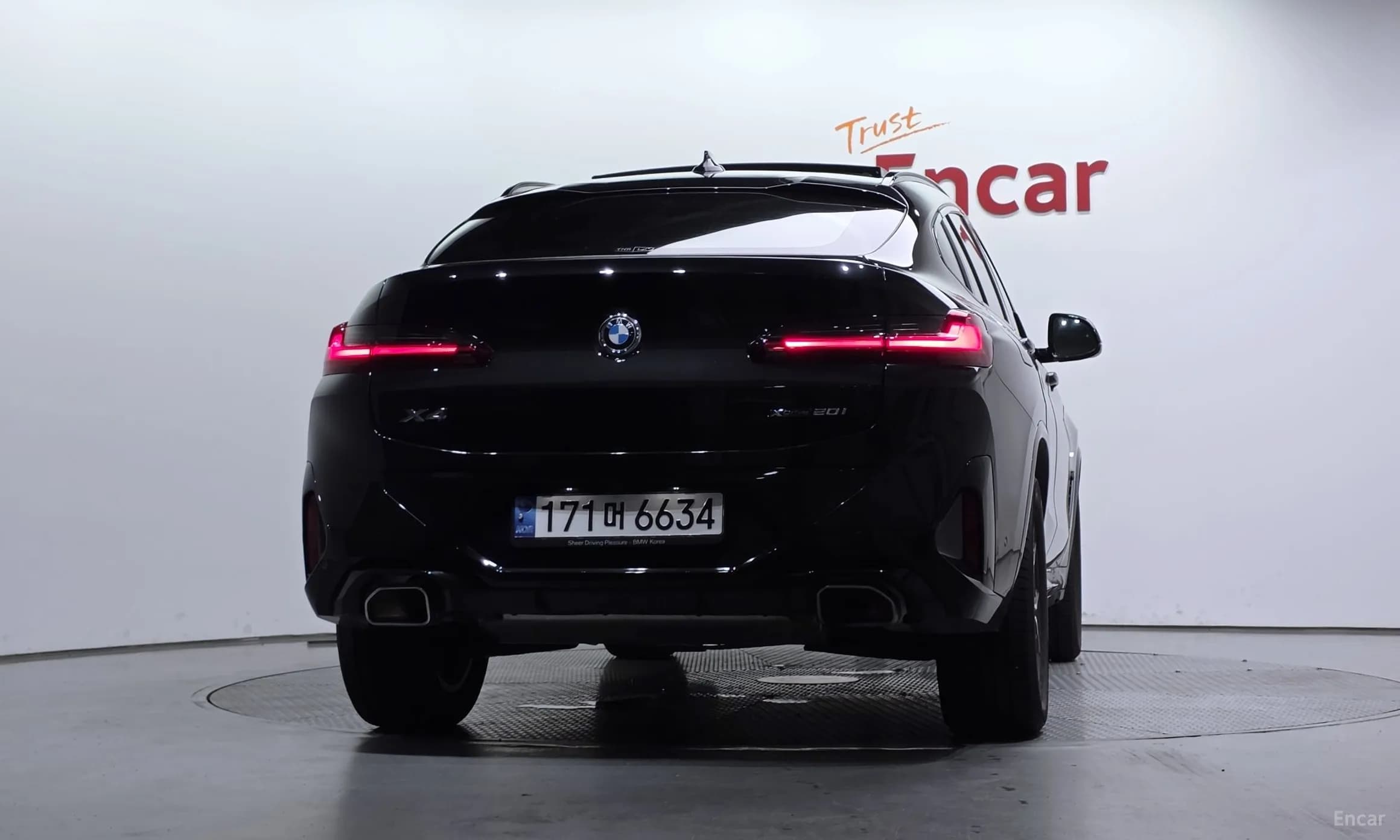 X4 (G02)