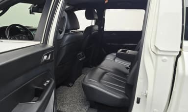 Rexton Sports Khan