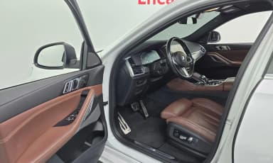 X6 (G06)