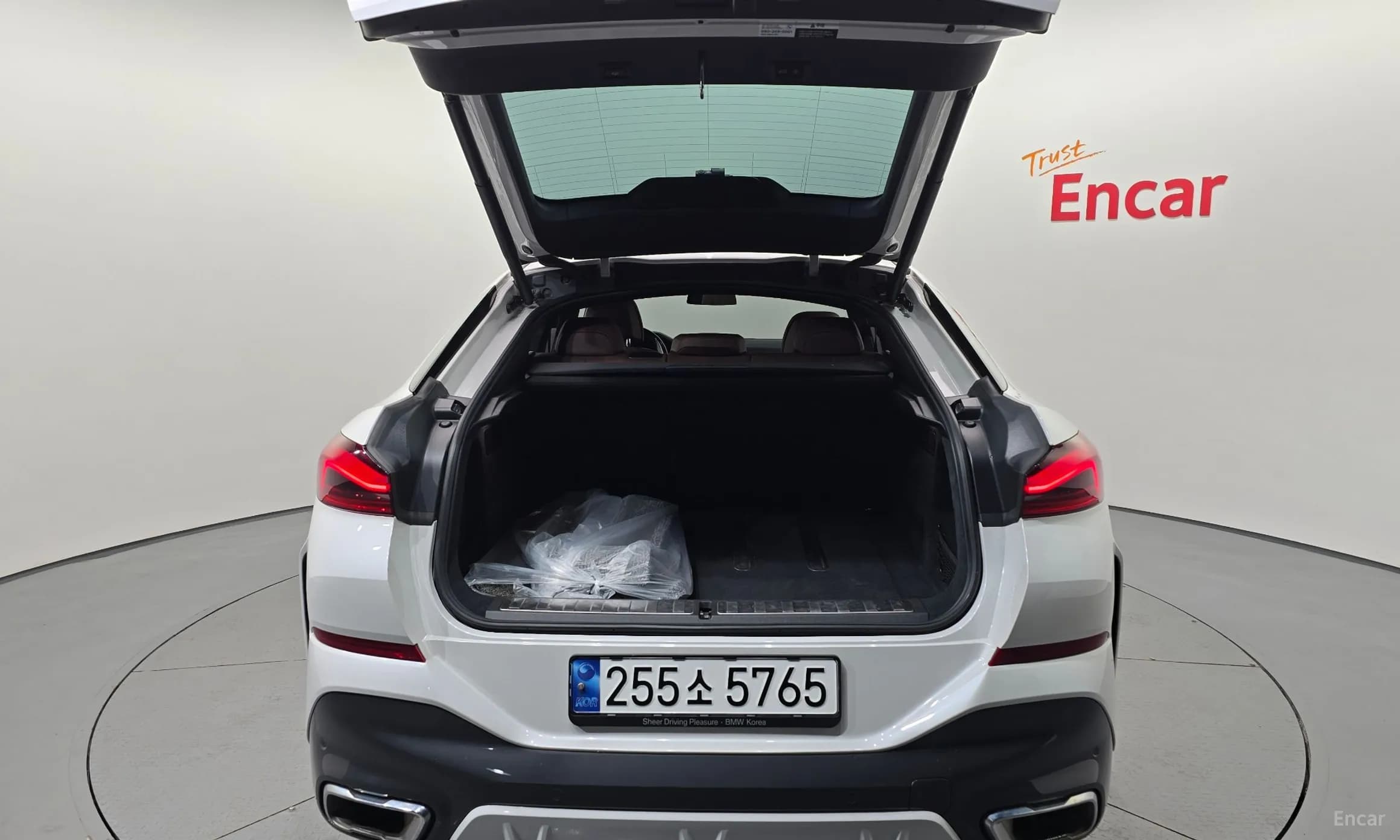 X6 (G06)