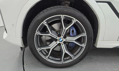X6 (G06)