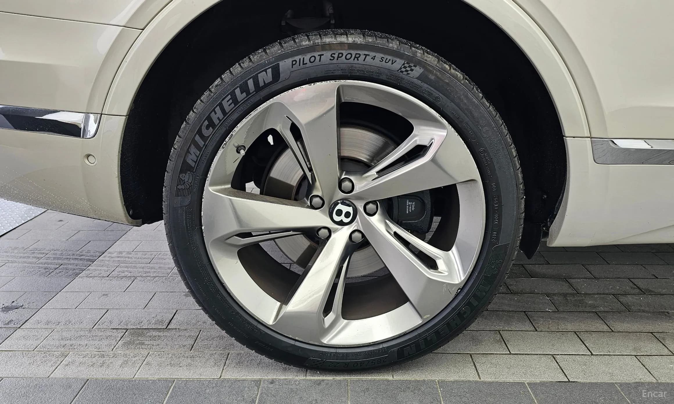 Bentayga