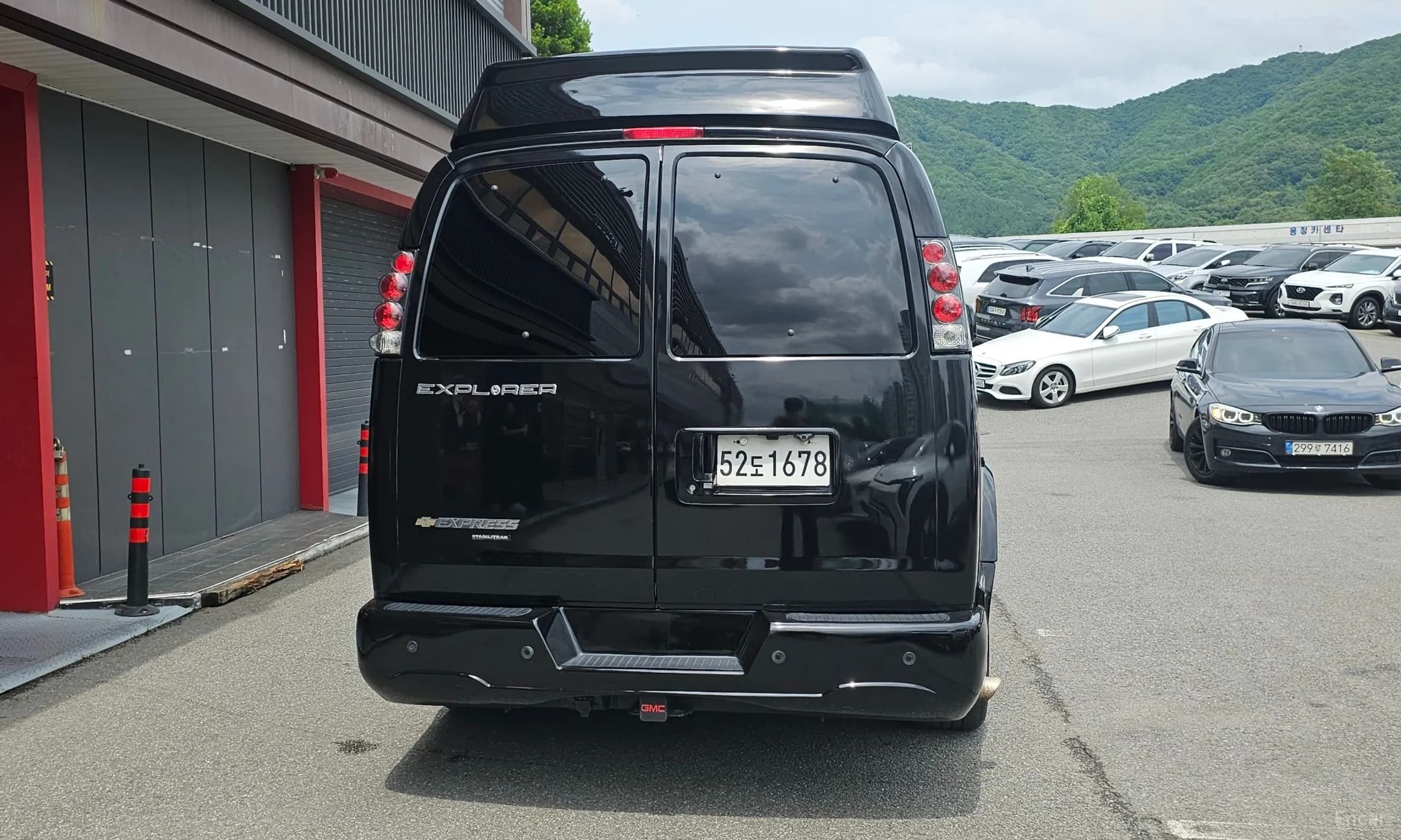 Express Van