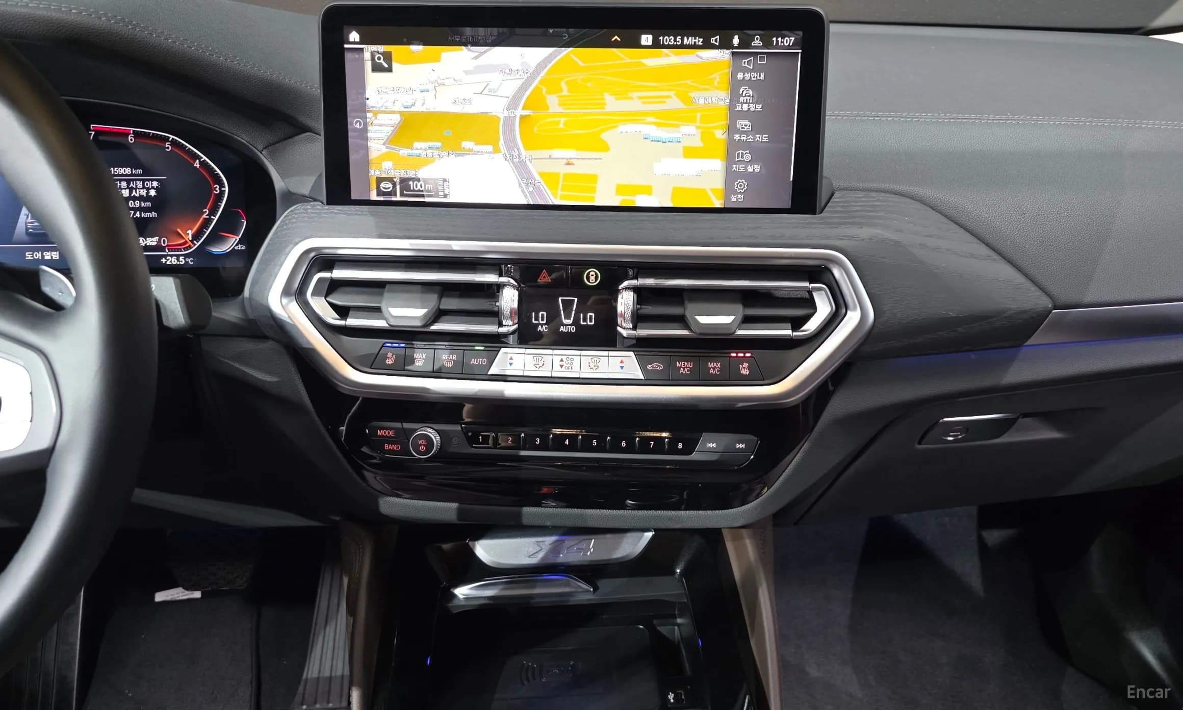 X4 (G02)