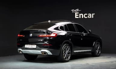 X4 (G02)