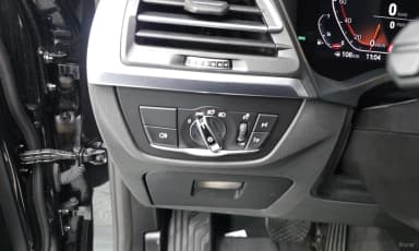 X4 (G02)