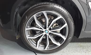 X4 (G02)