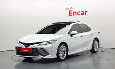 Camry (XV70)