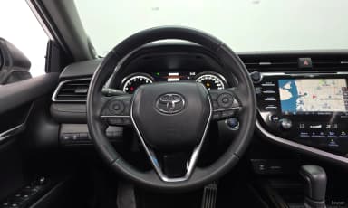 Camry (XV70)