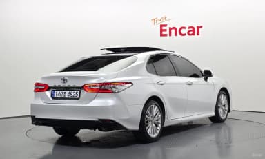 Camry (XV70)