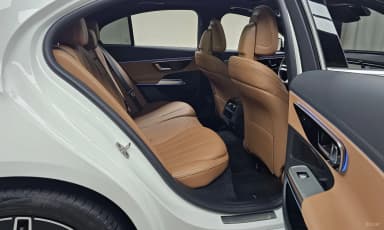 E-Class W214