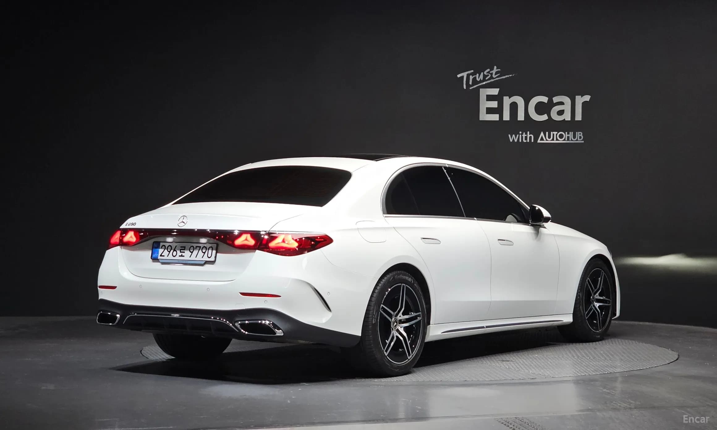 E-Class W214