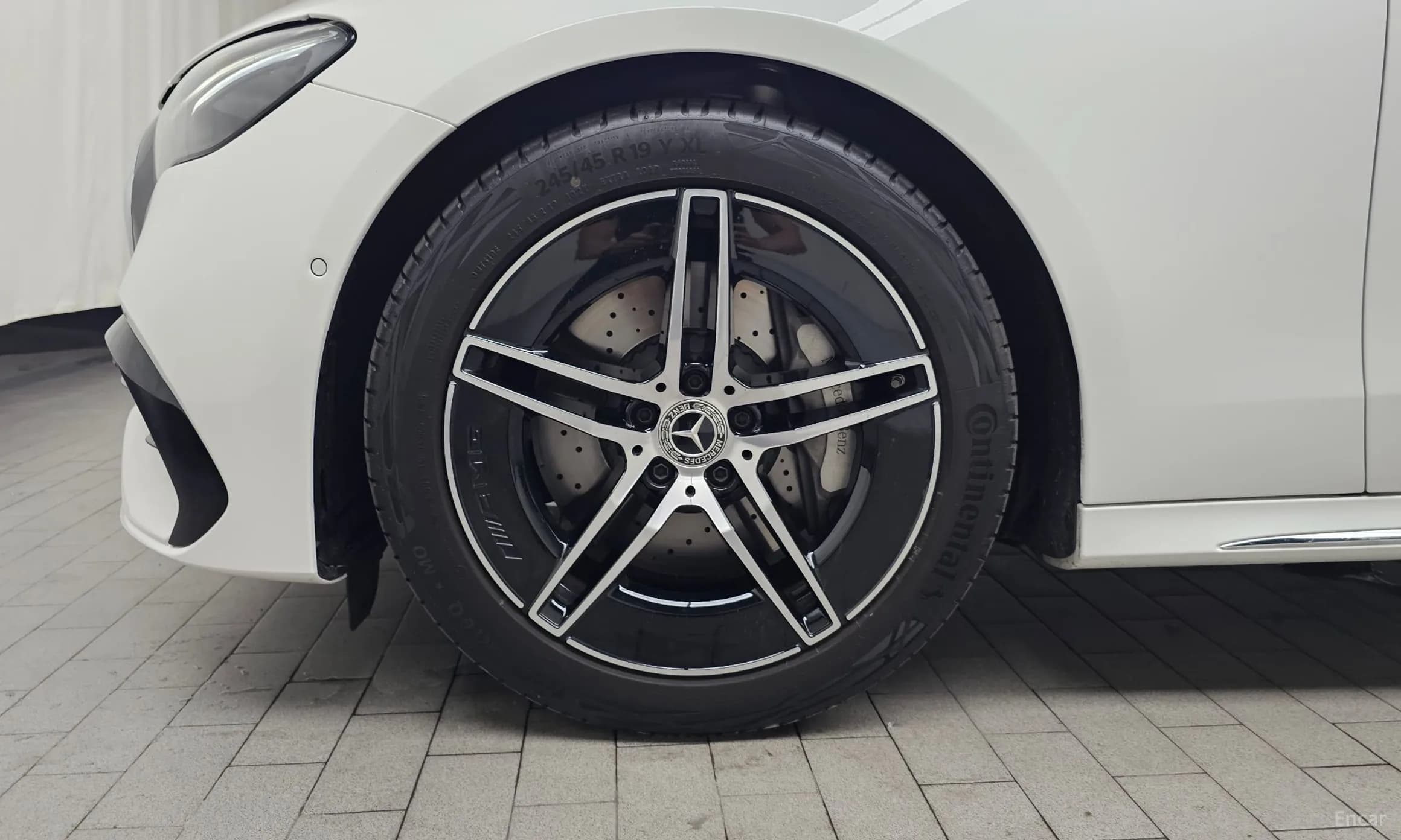 E-Class W214