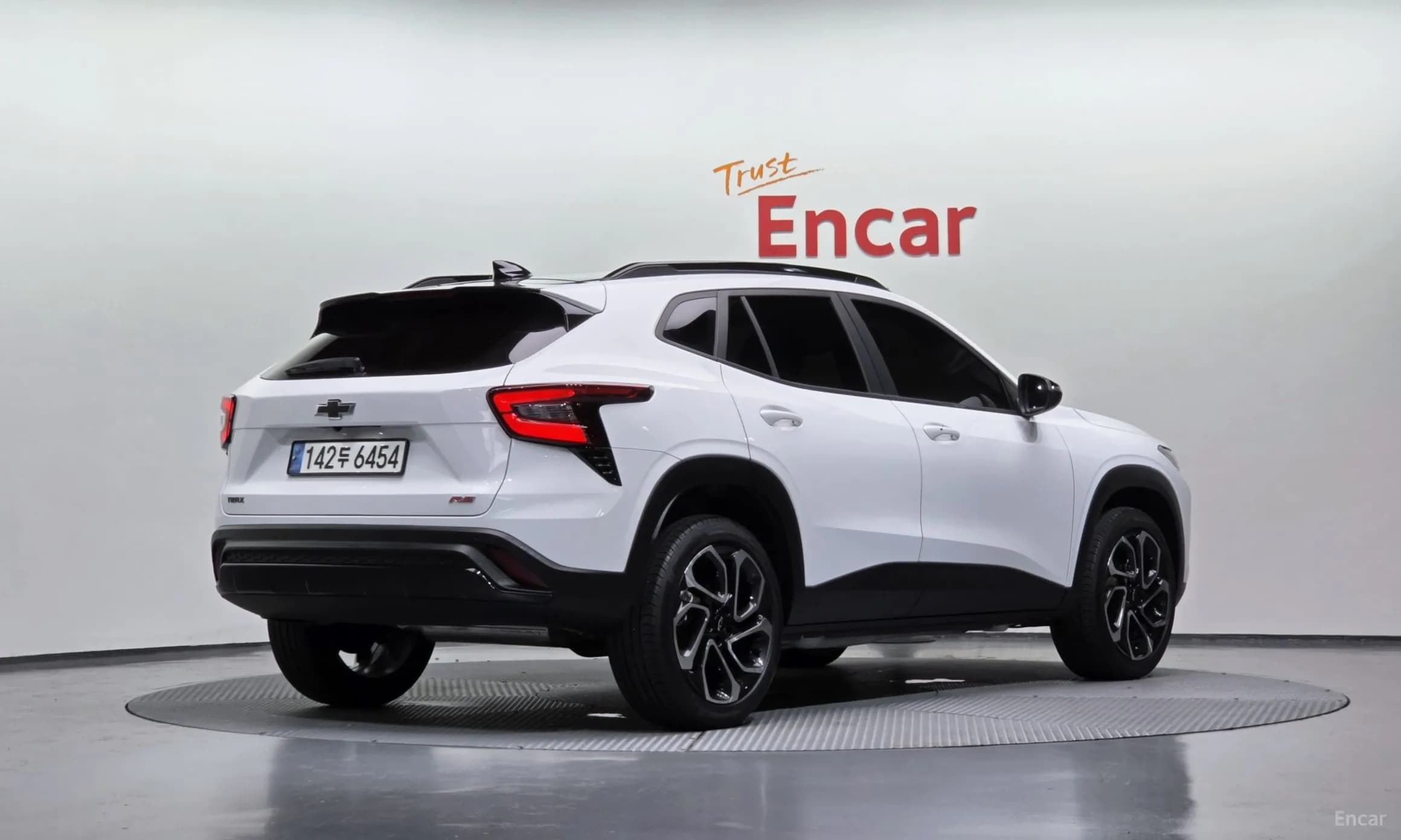 Trax Crossover