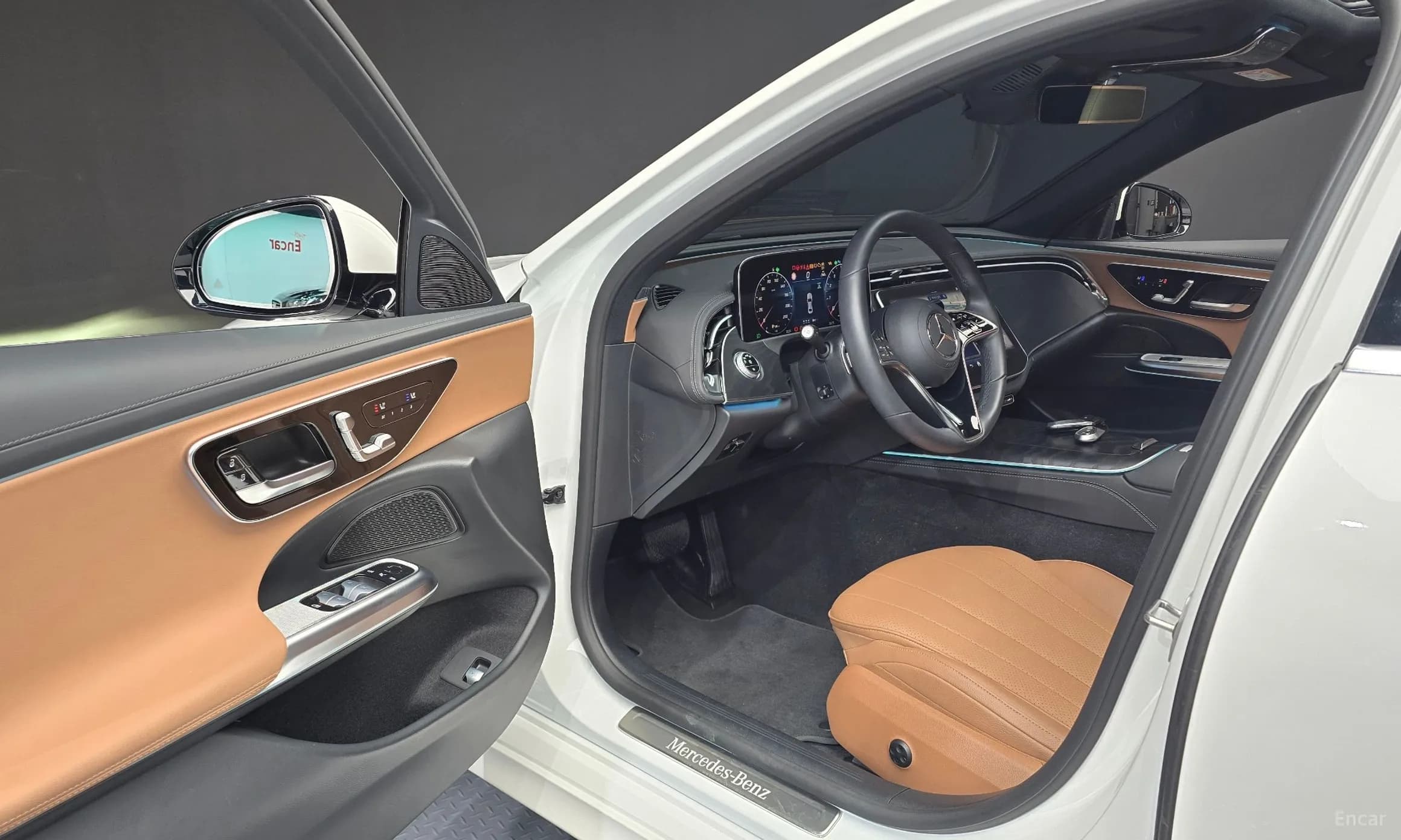 E-Class W214