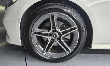 E-Class W214