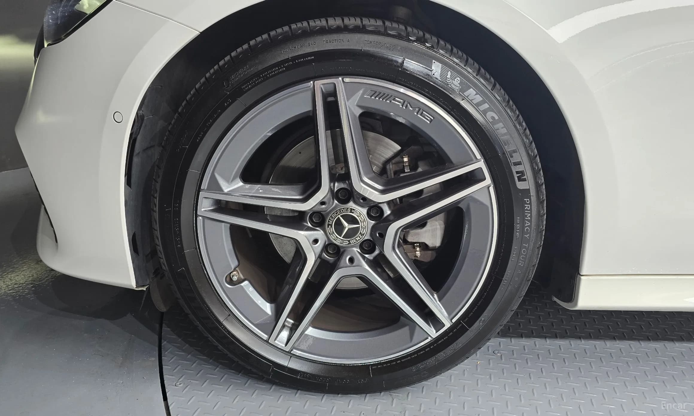 E-Class W214