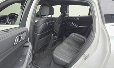 X6 (G06)