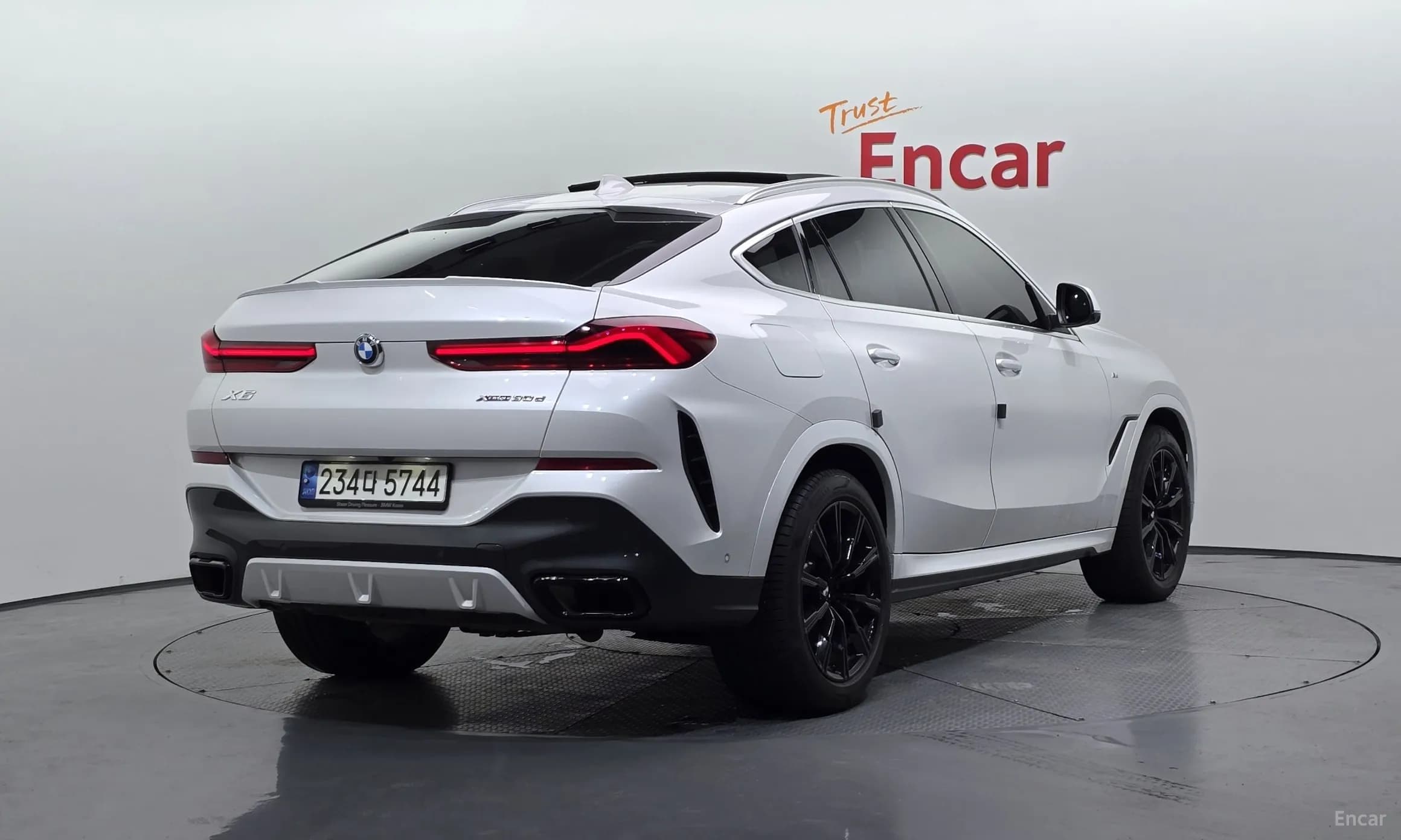 X6 (G06)