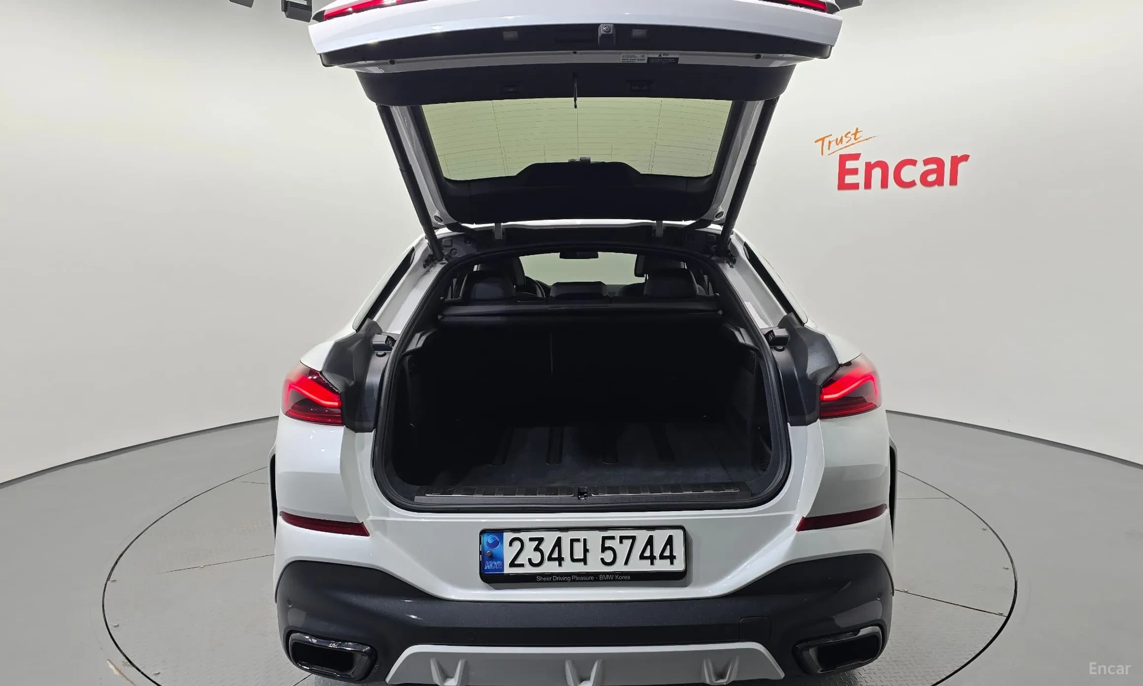X6 (G06)