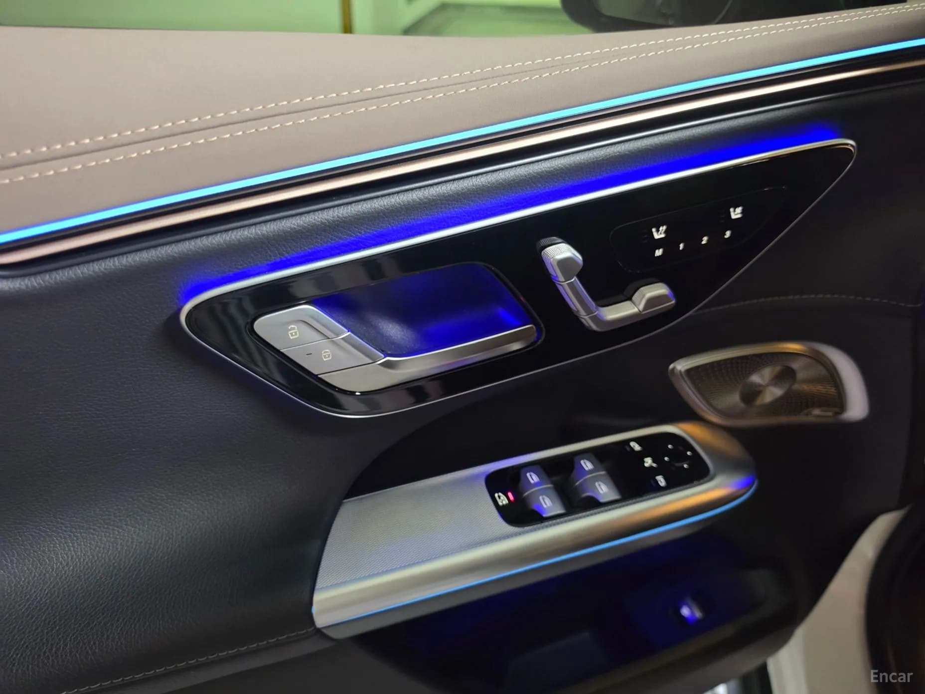 EQE SUV X294