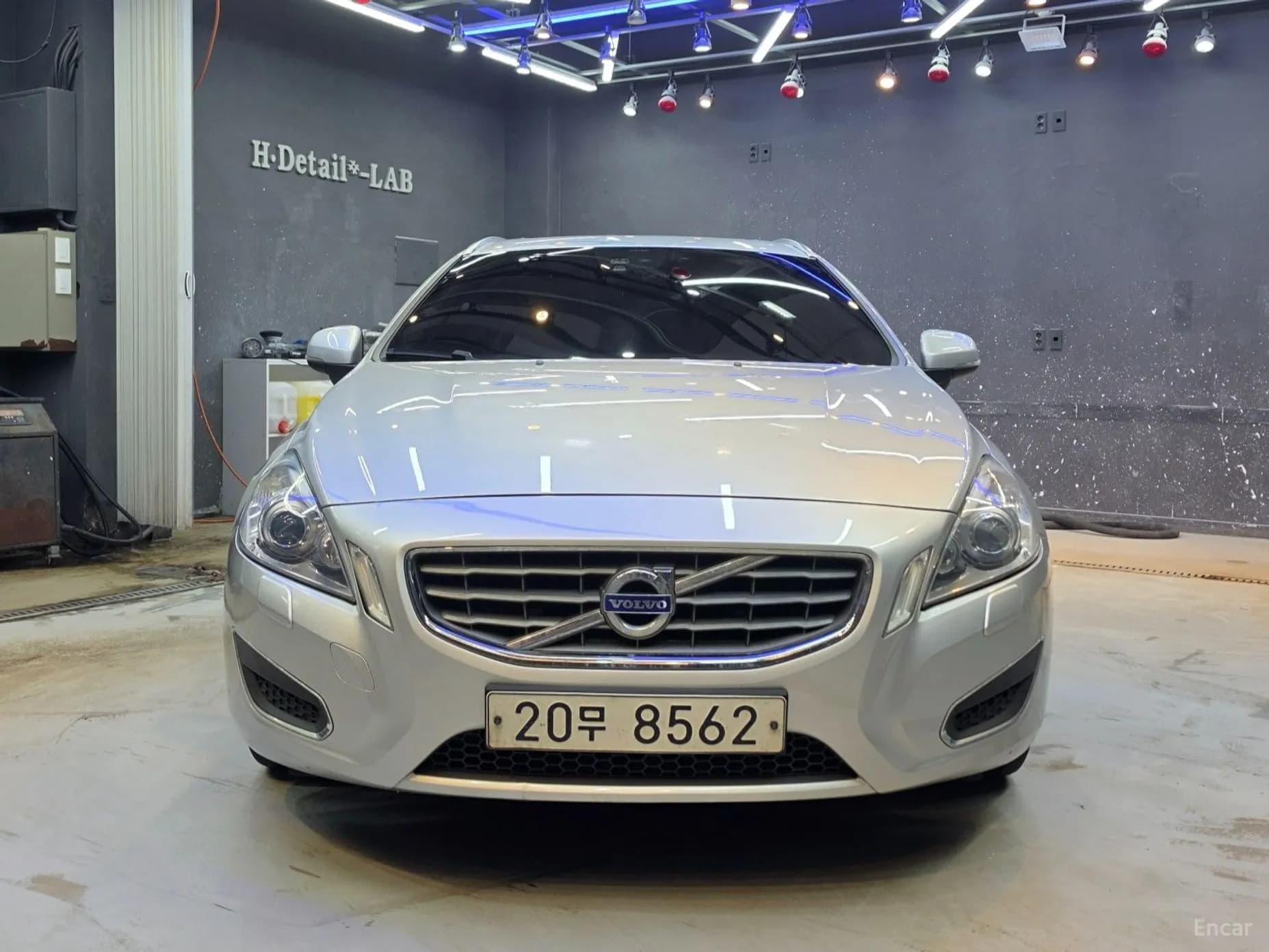 V60