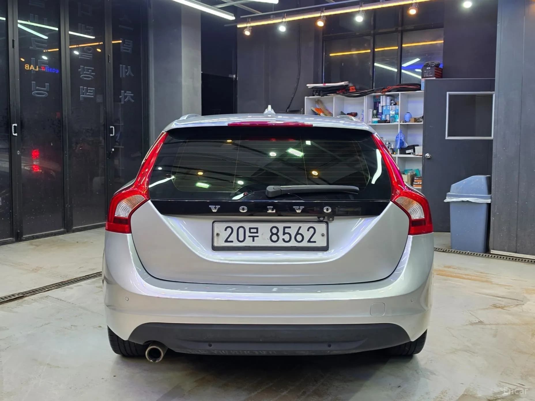 V60