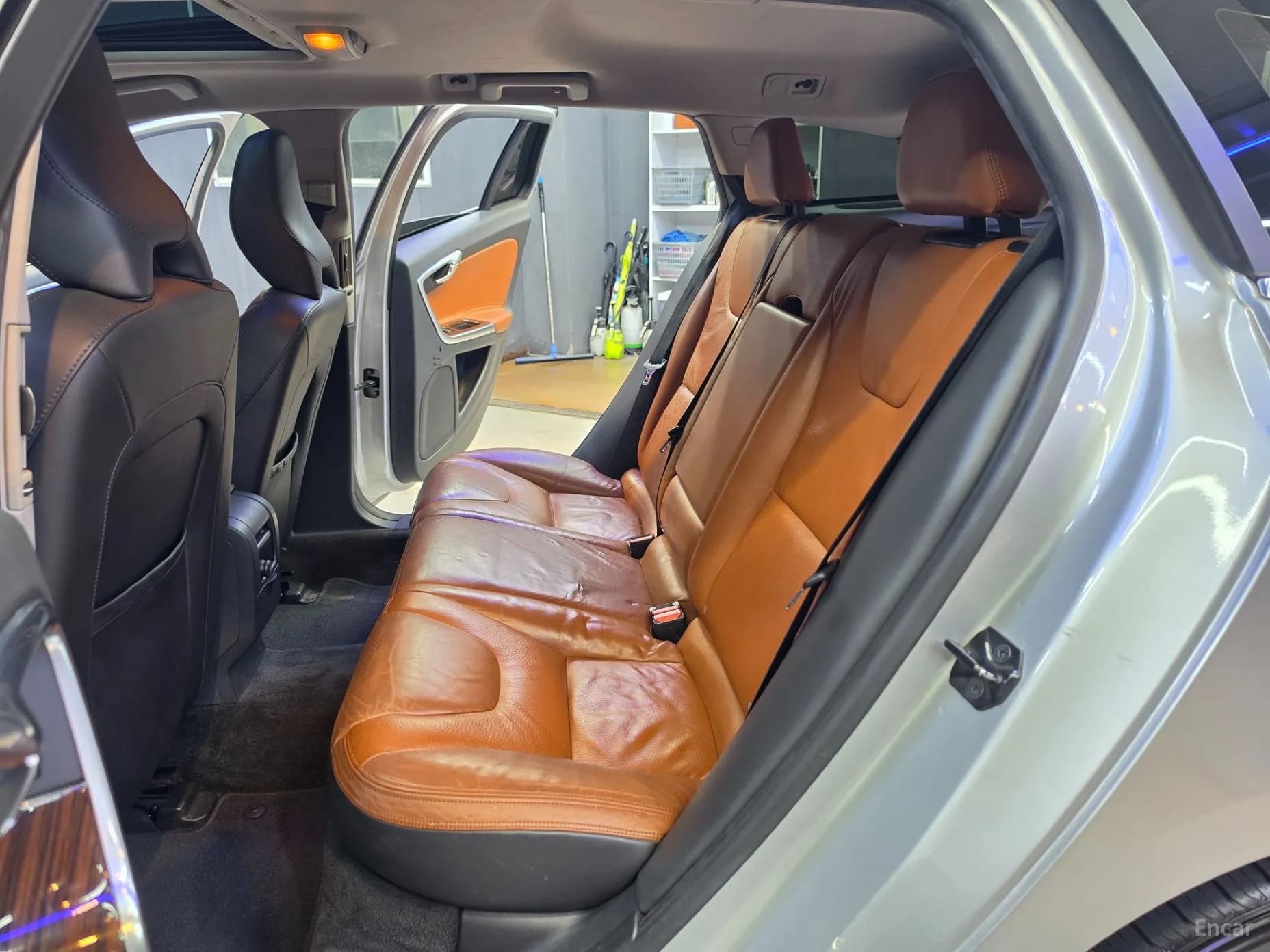 V60