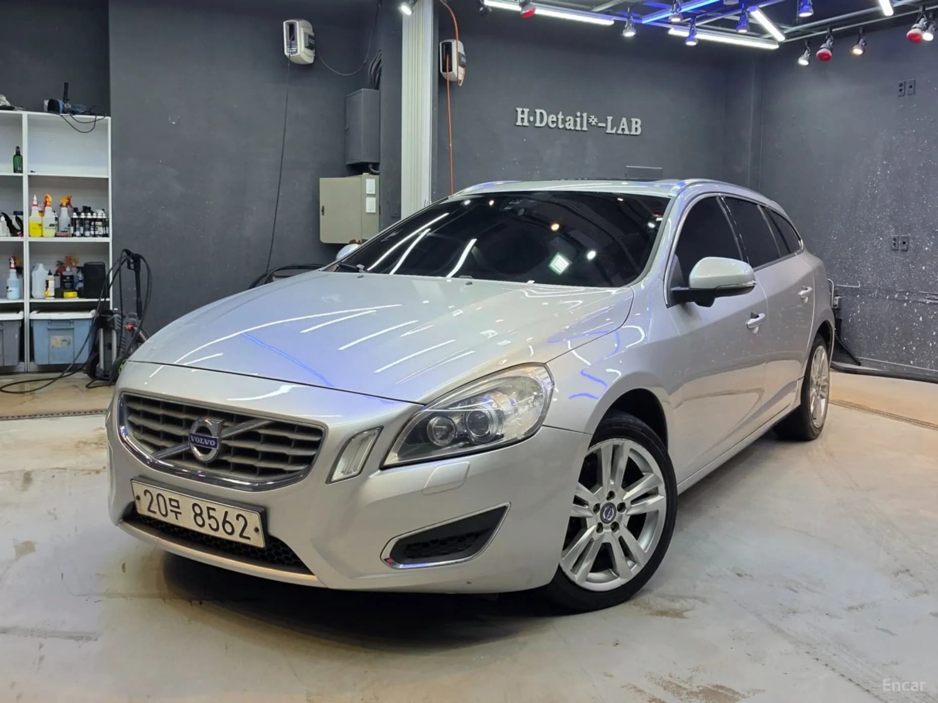 V60