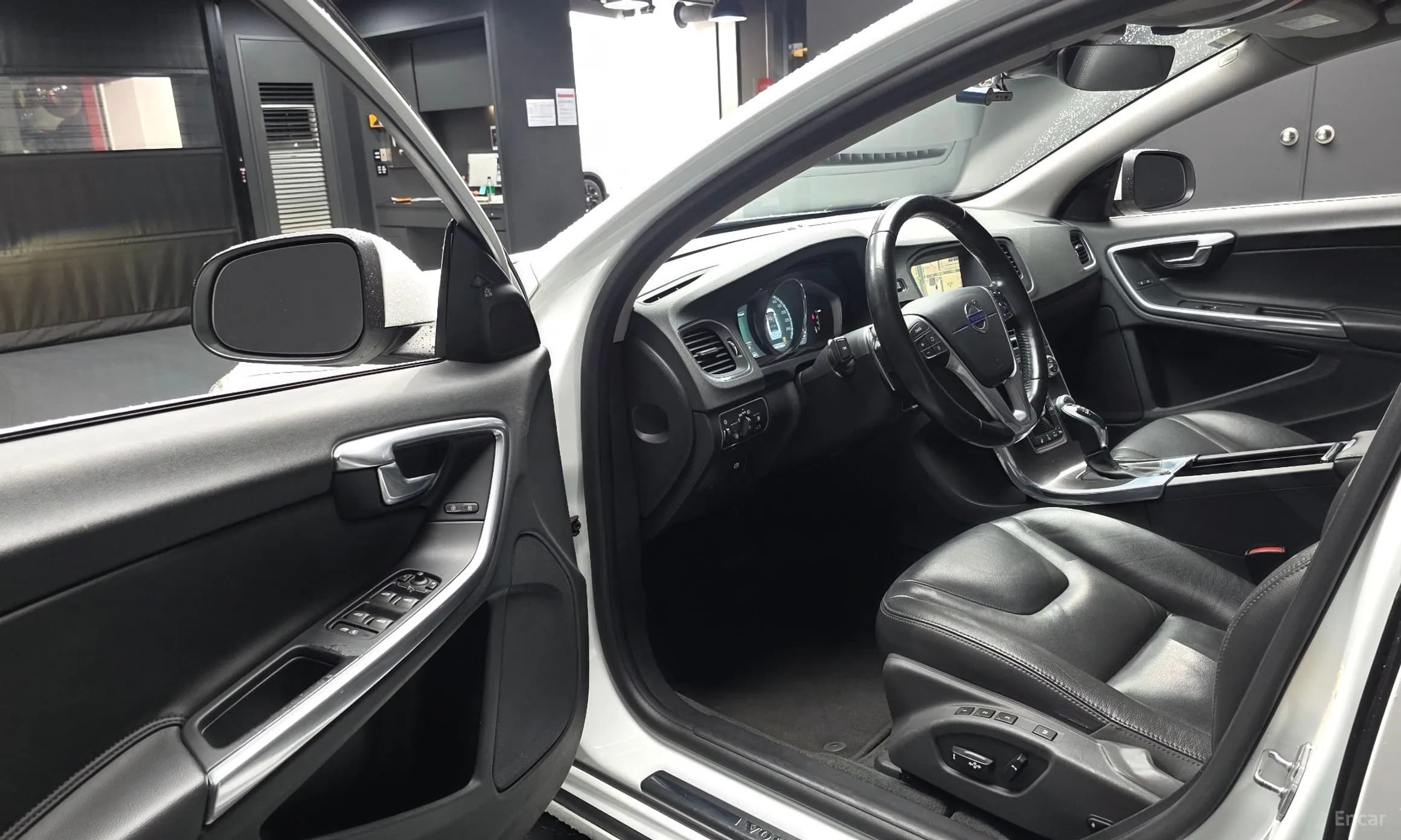 S60