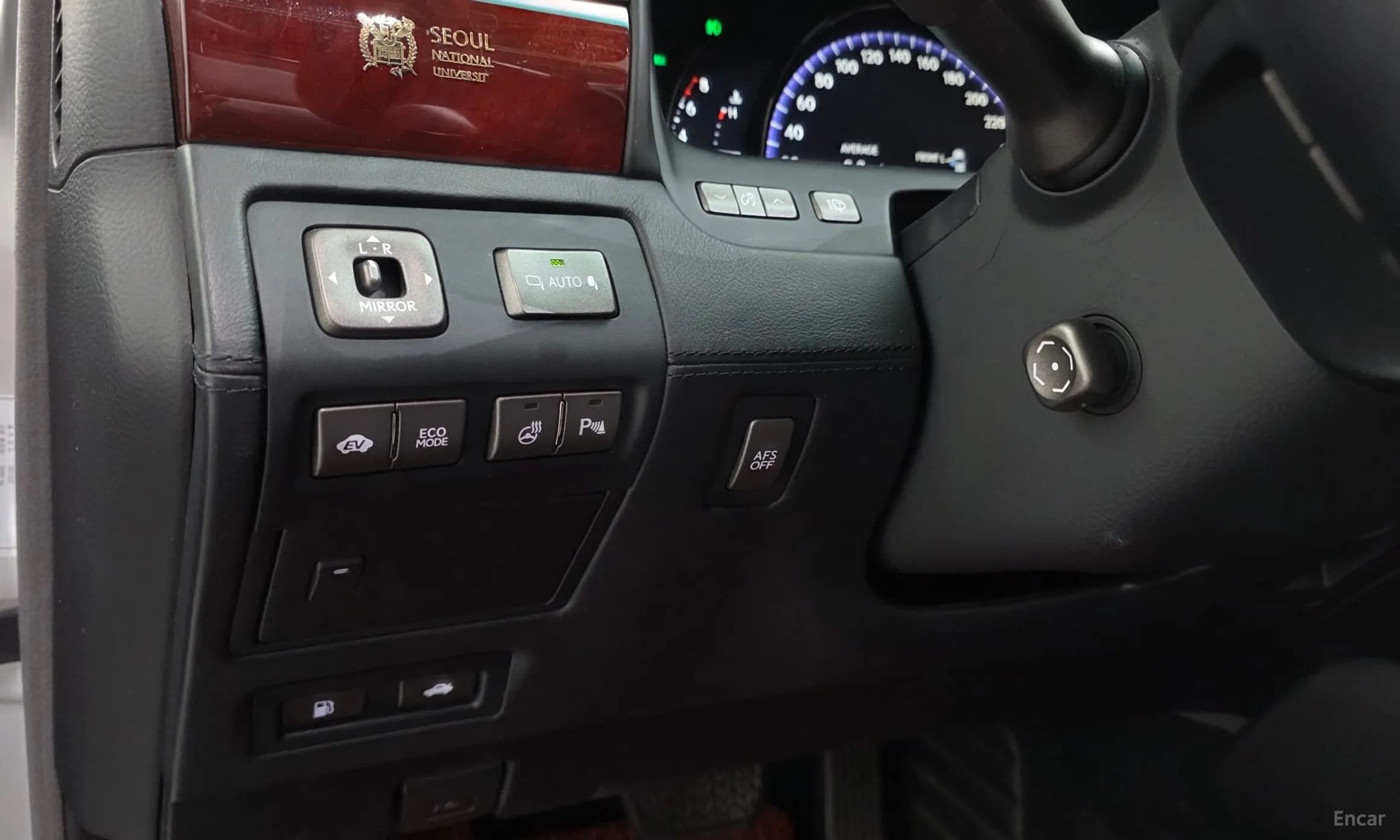 LS600hL