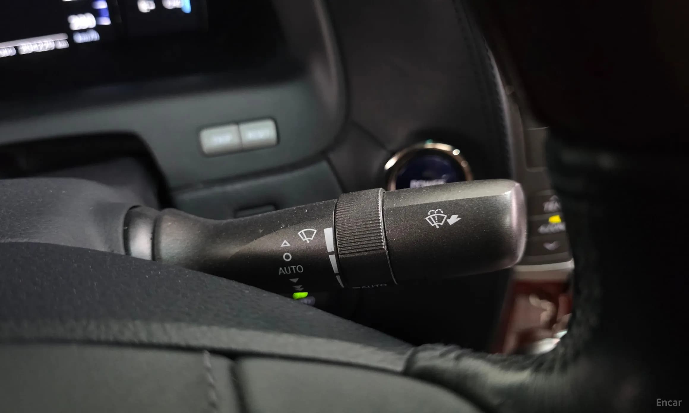 LS600hL
