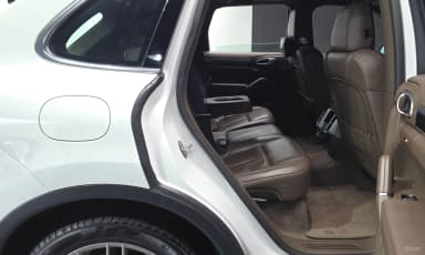 New Cayenne