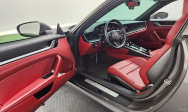 911 (992)