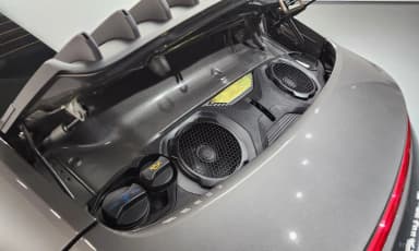 911 (992)
